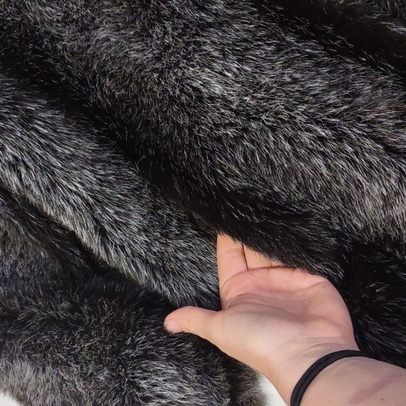 Monterey Fashions Faux Fur Coat Vintage Fur Coat - Picture 8 of 17